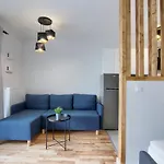 In - Chmielewskiego 3*