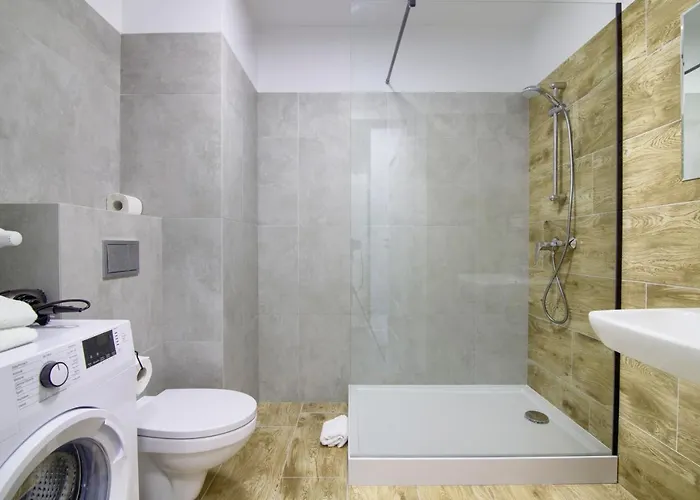 In - Chmielewskiego 3* Szczecin